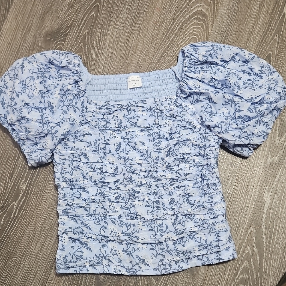 Abercrombie Kids Blue Floral Puff Sleeve Blouse